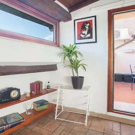 Grottini Charme Penthouse ~ Historic Center Apartment Rome